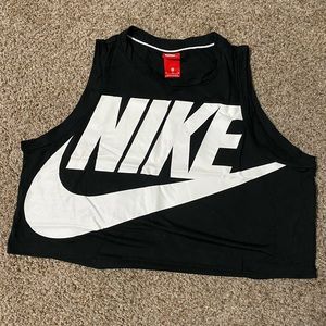 Nike Crop Top - size XL